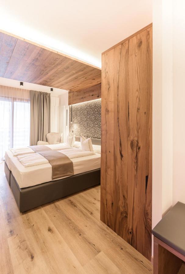 Hotel Cevedale Living Romance Hotel Cogolo Ngoại thất bức ảnh