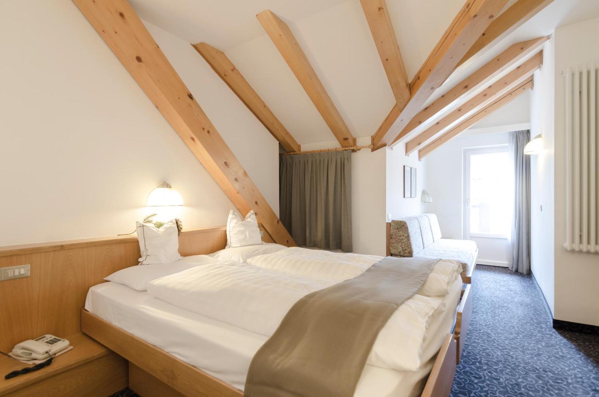 Hotel Cevedale Living Romance Hotel Cogolo Ngoại thất bức ảnh