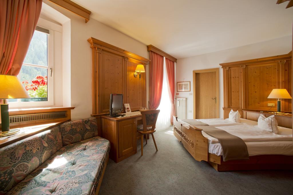 Hotel Cevedale Living Romance Hotel Cogolo Ngoại thất bức ảnh