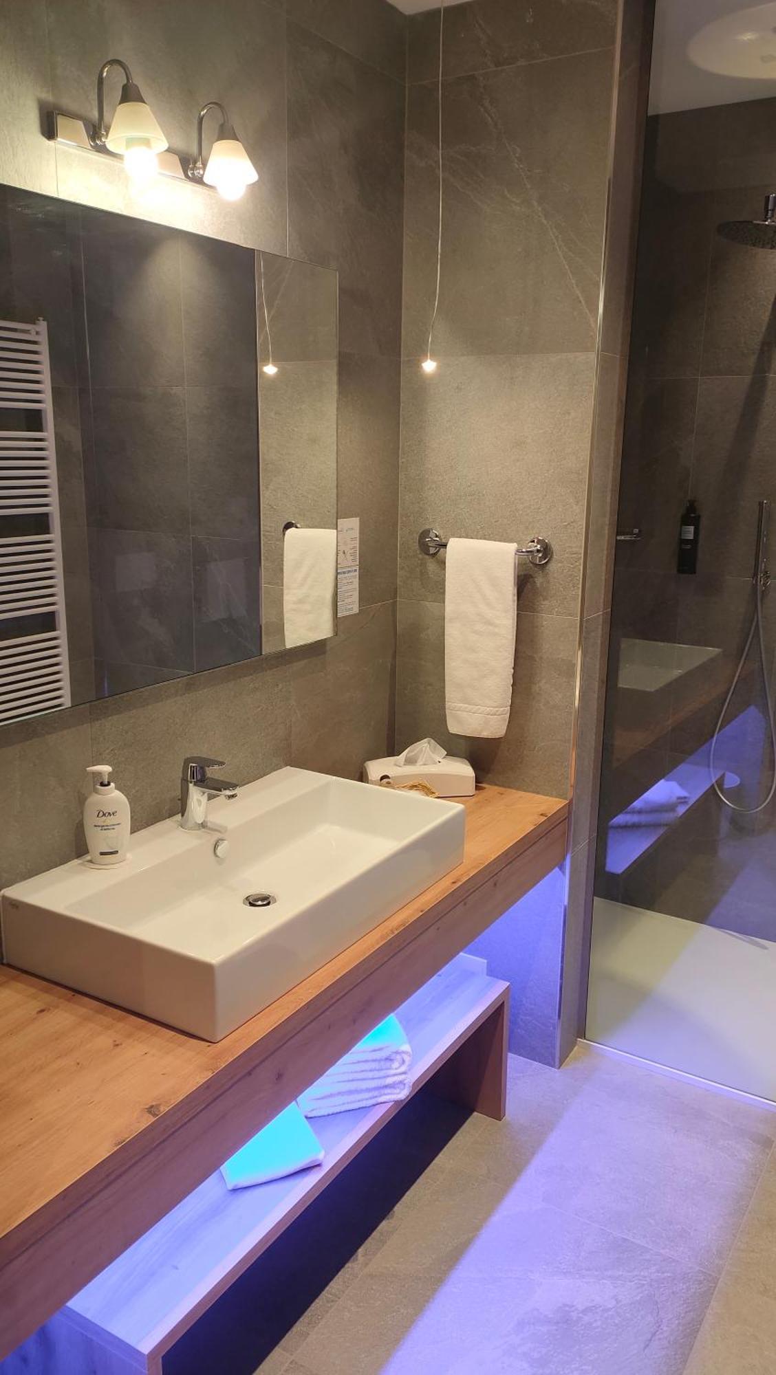 Hotel Cevedale Living Romance Hotel Cogolo Ngoại thất bức ảnh