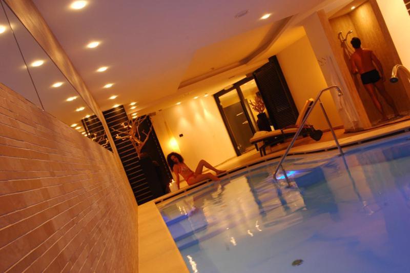 Hotel Cevedale Living Romance Hotel Cogolo Ngoại thất bức ảnh