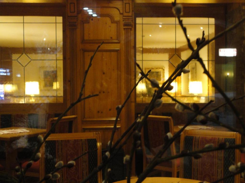 Hotel Cevedale Living Romance Hotel Cogolo Ngoại thất bức ảnh