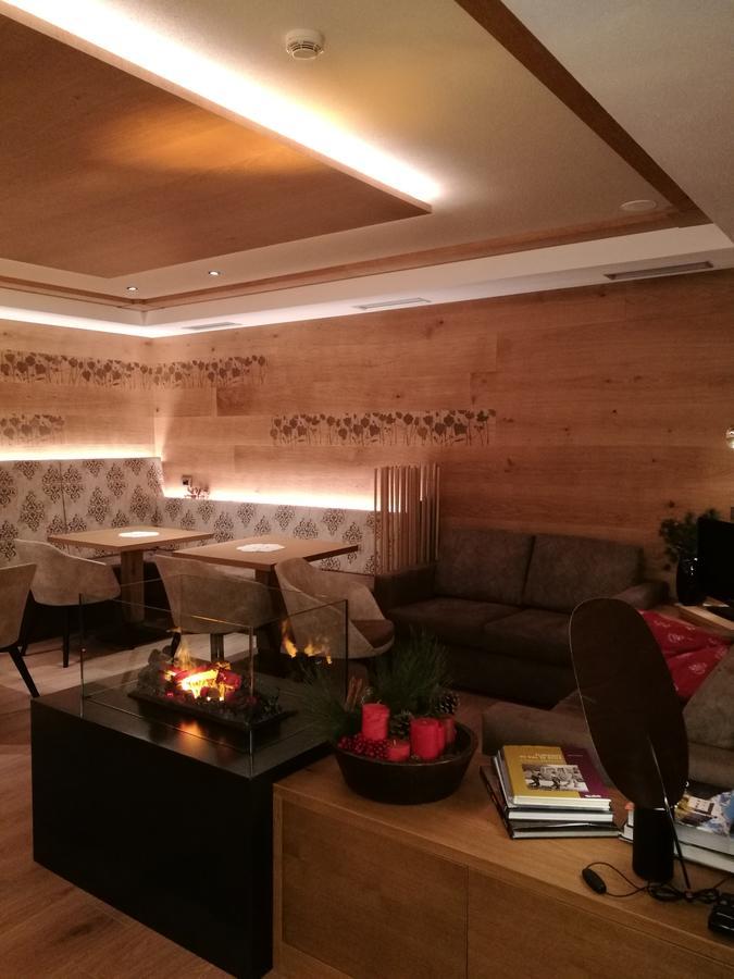 Hotel Cevedale Living Romance Hotel Cogolo Ngoại thất bức ảnh