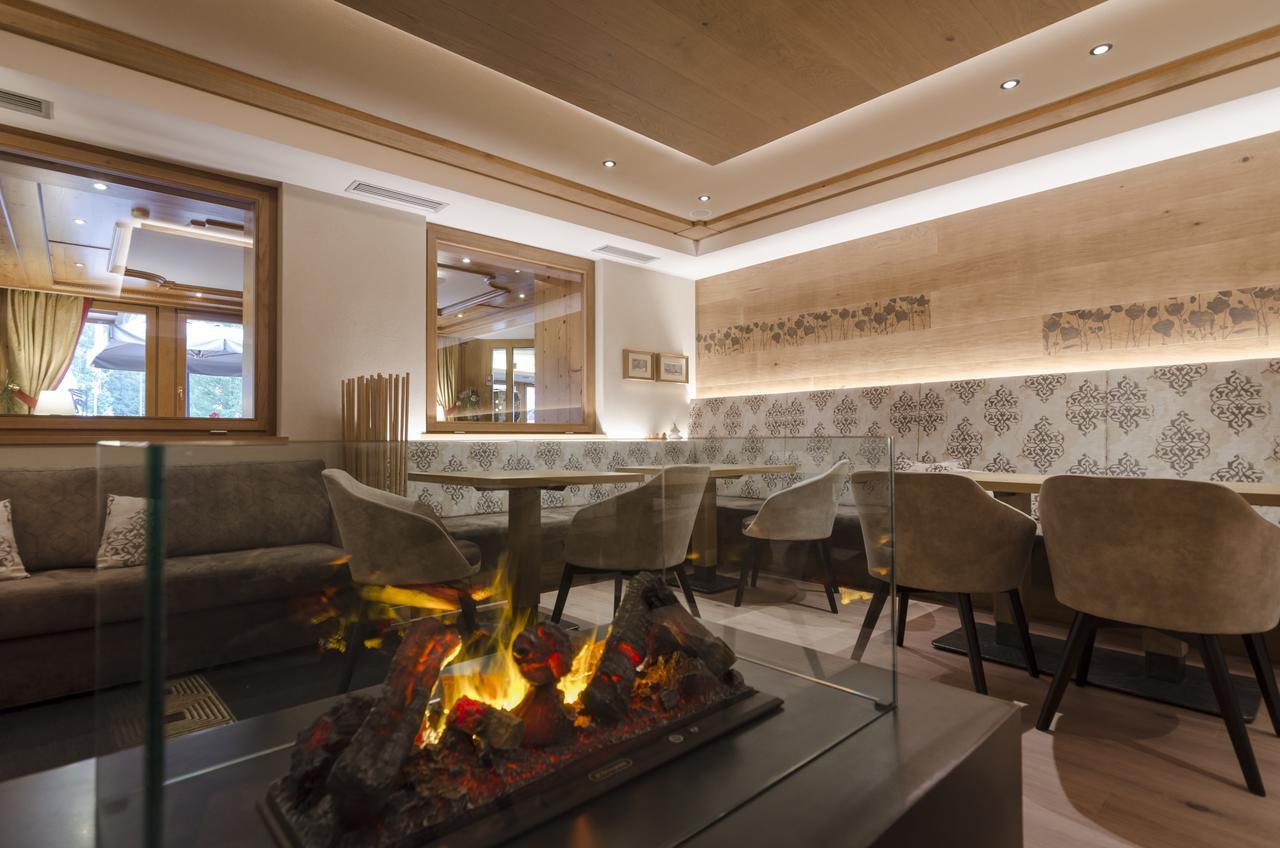 Hotel Cevedale Living Romance Hotel Cogolo Ngoại thất bức ảnh