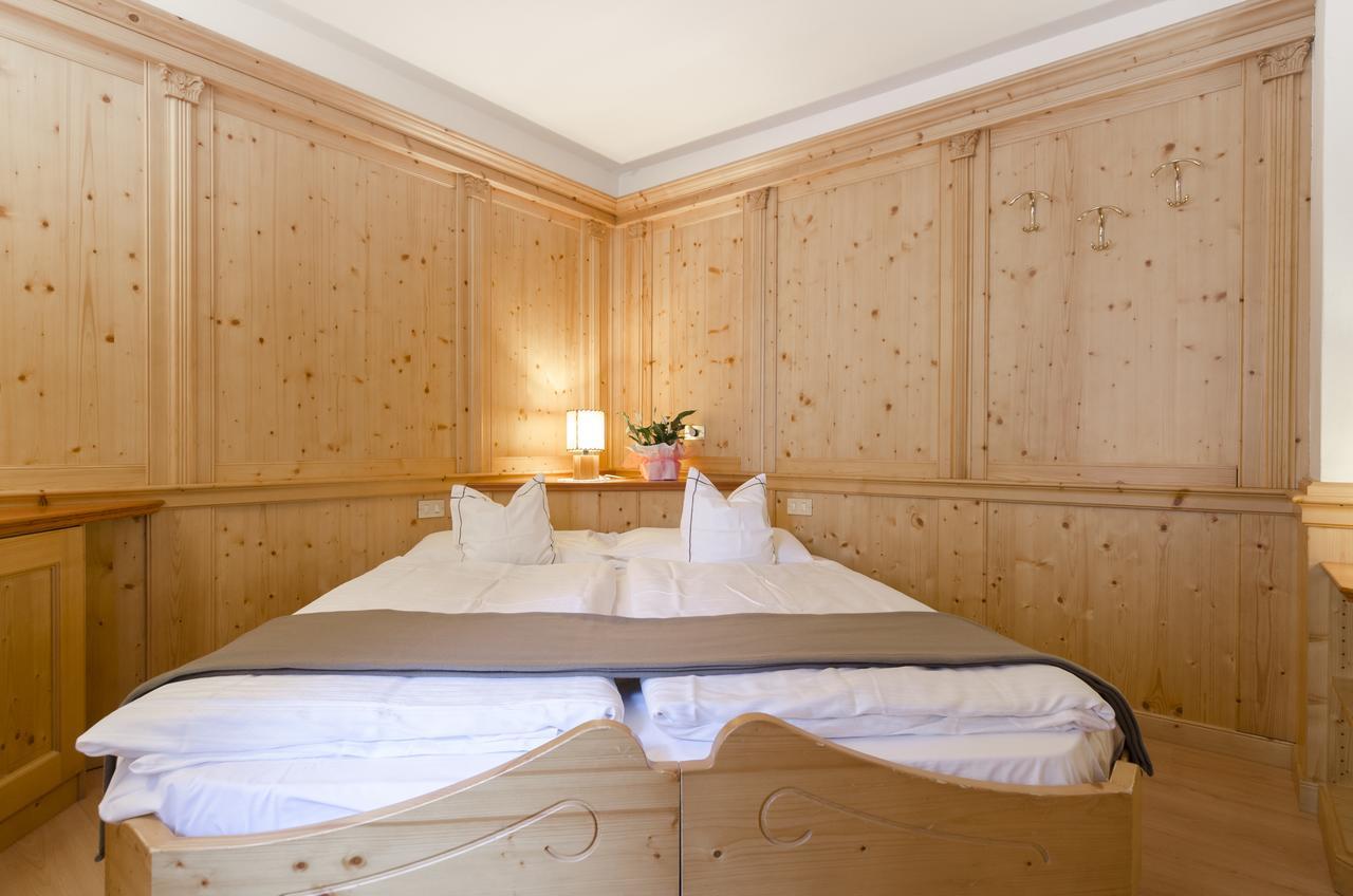 Hotel Cevedale Living Romance Hotel Cogolo Ngoại thất bức ảnh